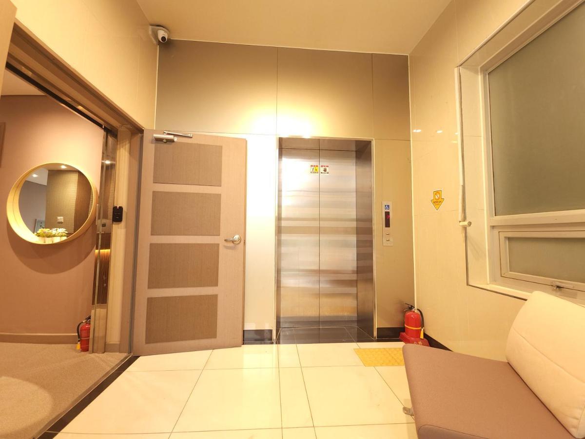 Oyo Hostel Myeongdong 2 Seul Exterior foto